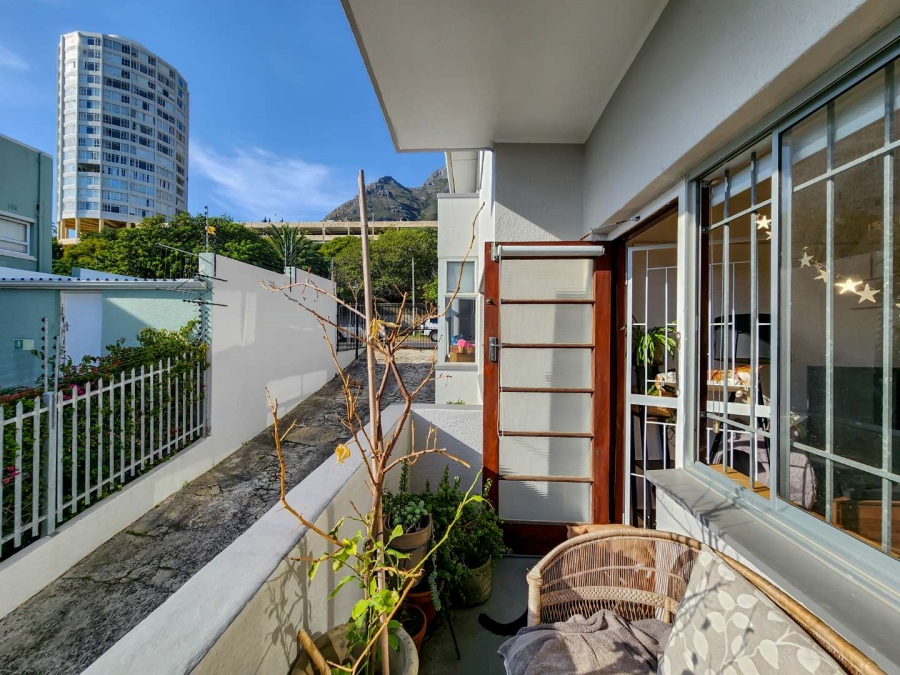 To Let 1 Bedroom Property for Rent in Vredehoek Western Cape